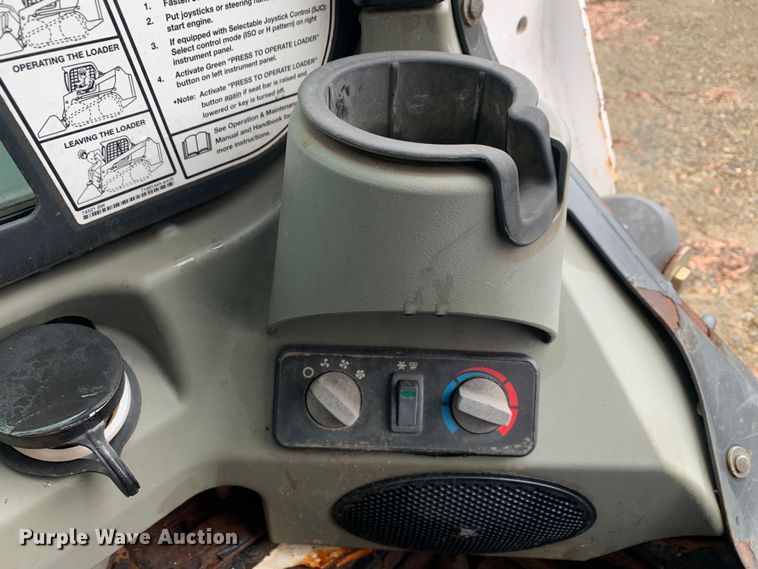 image for item MM9785 Bobcat T870  tracked skid steer loader