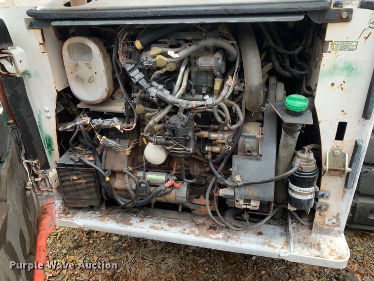 image for item MM9785 Bobcat T870  tracked skid steer loader