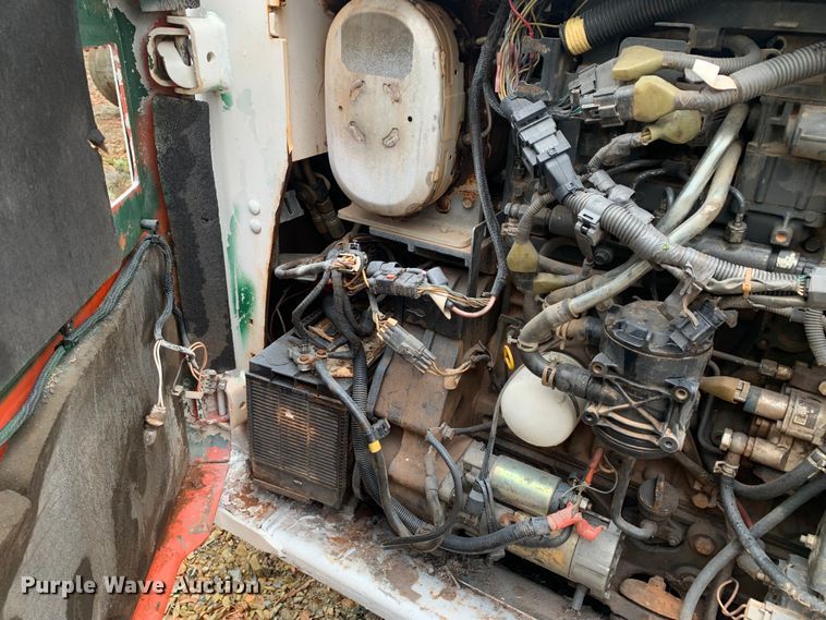 image for item MM9785 Bobcat T870  tracked skid steer loader