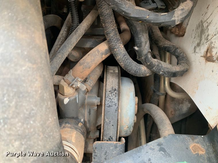 image for item MM9785 Bobcat T870  tracked skid steer loader