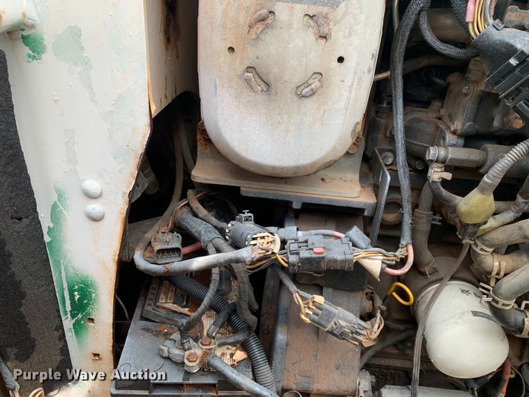 image for item MM9785 Bobcat T870  tracked skid steer loader