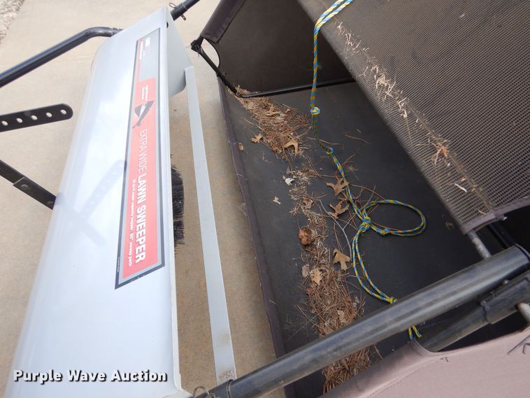 image for item MP9172 John Deere 420  lawn tractor