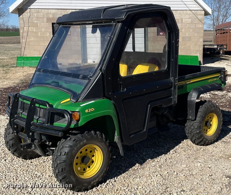image for item MP9204 2009 John Deere Gator XUV 620i  utility vehicle