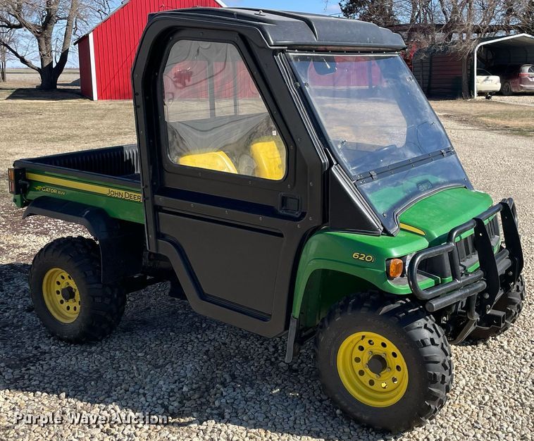 image for item MP9204 2009 John Deere Gator XUV 620i  utility vehicle