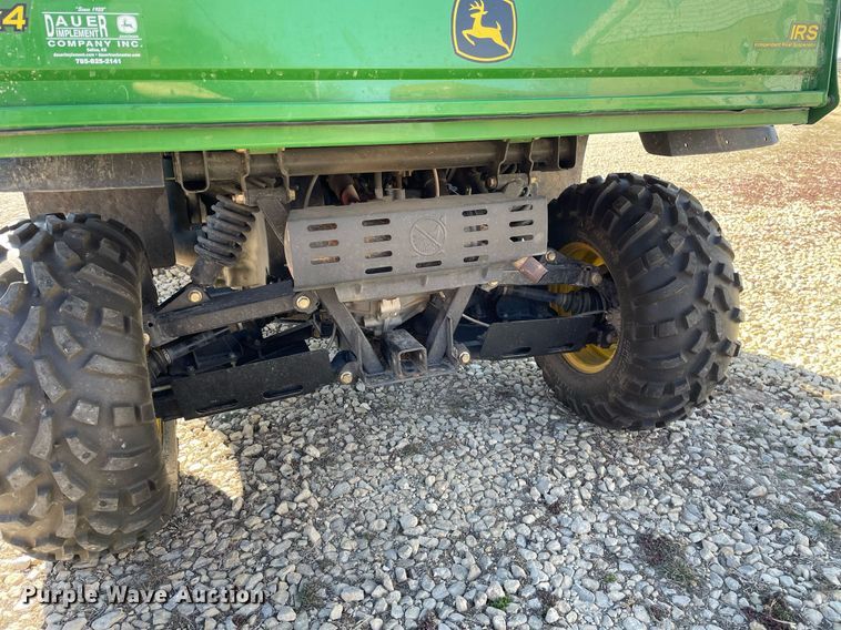 image for item MP9204 2009 John Deere Gator XUV 620i  utility vehicle