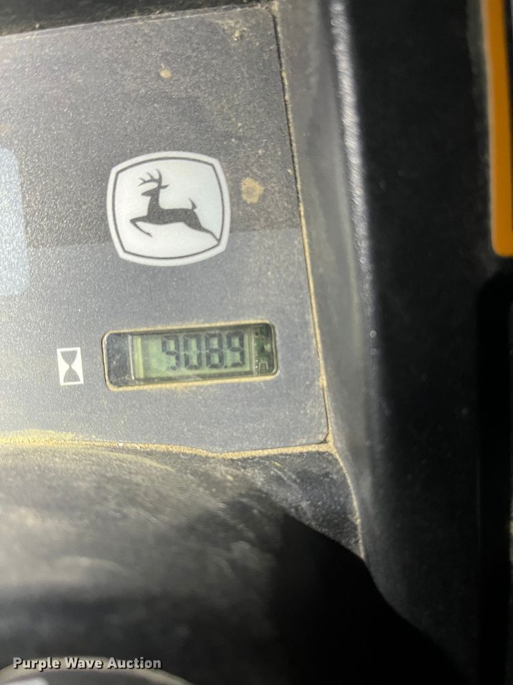 image for item MP9204 2009 John Deere Gator XUV 620i  utility vehicle