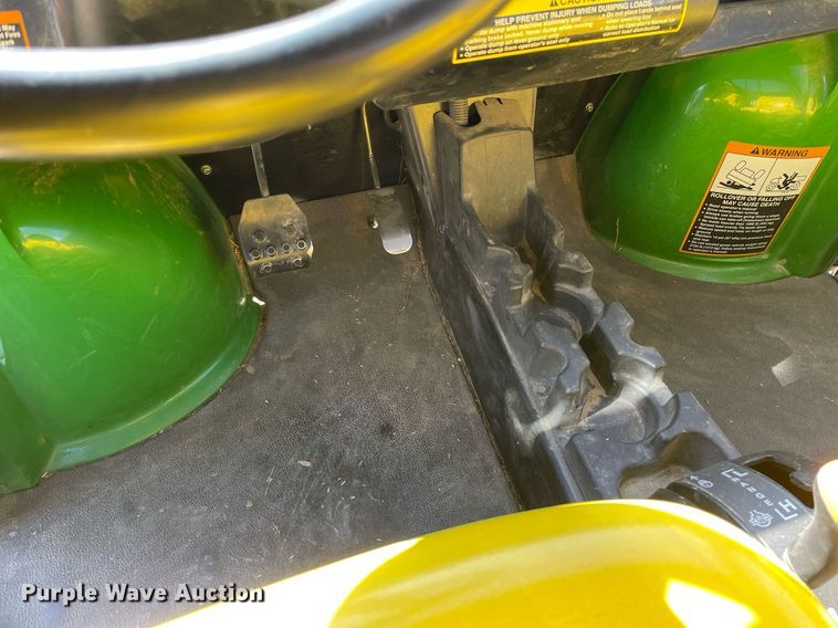 image for item MP9204 2009 John Deere Gator XUV 620i  utility vehicle