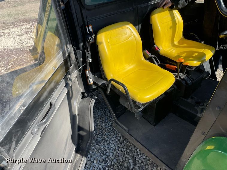 image for item MP9204 2009 John Deere Gator XUV 620i  utility vehicle