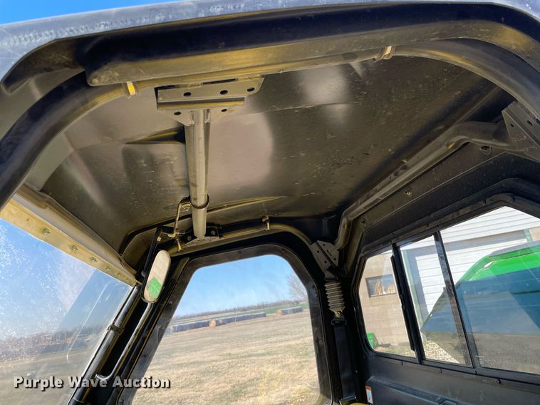 image for item MP9204 2009 John Deere Gator XUV 620i  utility vehicle