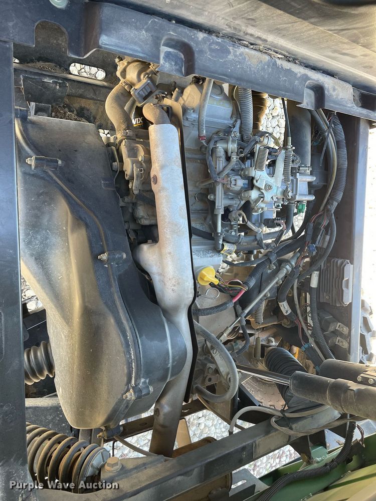 image for item MP9204 2009 John Deere Gator XUV 620i  utility vehicle