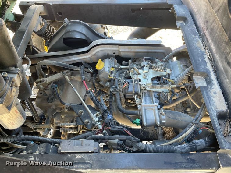 image for item MP9204 2009 John Deere Gator XUV 620i  utility vehicle