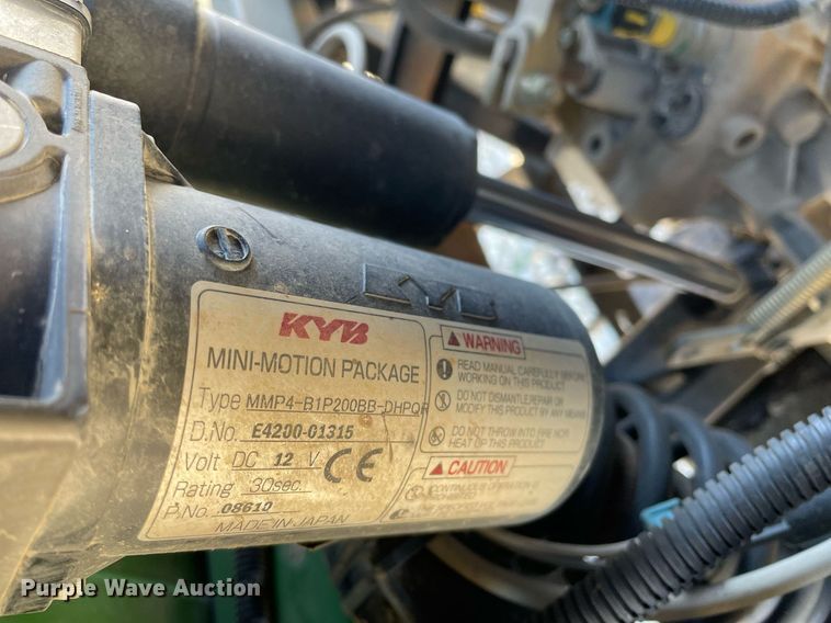 image for item MP9204 2009 John Deere Gator XUV 620i  utility vehicle