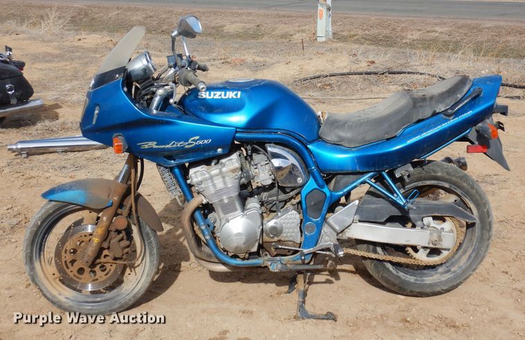 image for item MR9743 1998 Suzuki GSF600S  motorcycle