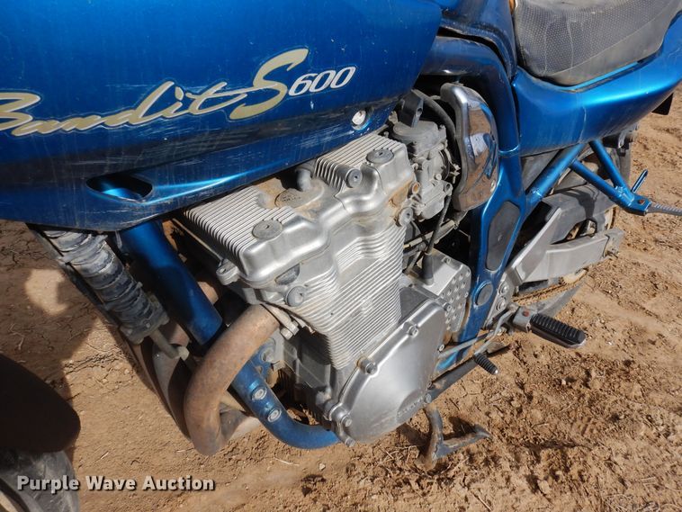 image for item MR9743 1998 Suzuki GSF600S  motorcycle