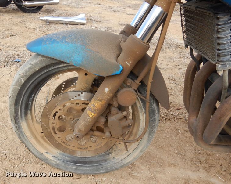 image for item MR9743 1998 Suzuki GSF600S  motorcycle