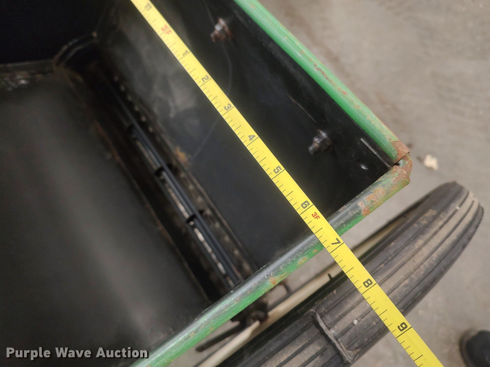 (2) Gandy 42 drop spreaders in Wichita, KS Item LG9643 sold Purple Wave