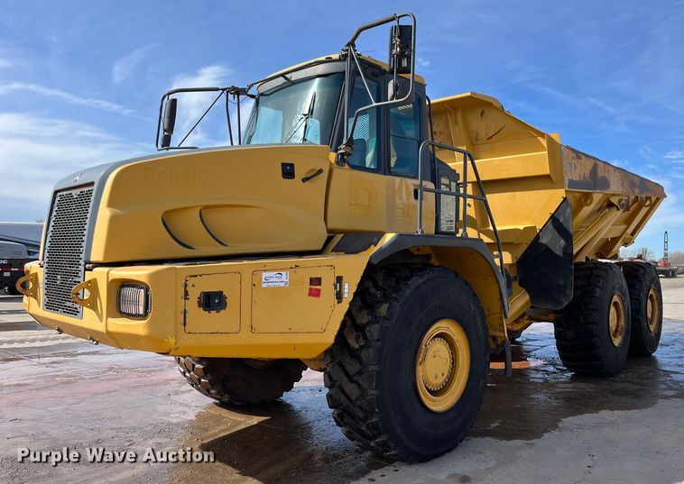 image for item DG5450 2006 John Deere 350D  haul truck