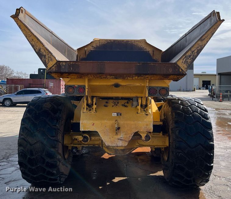 image for item DG5450 2006 John Deere 350D  haul truck