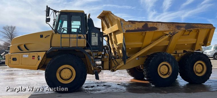 image for item DG5450 2006 John Deere 350D  haul truck