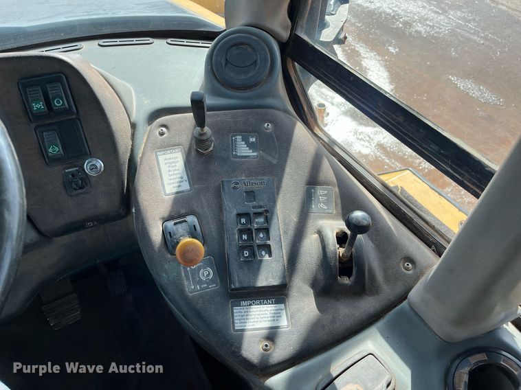 image for item DG5450 2006 John Deere 350D  haul truck