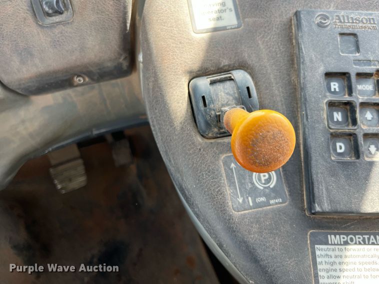 image for item DG5450 2006 John Deere 350D  haul truck