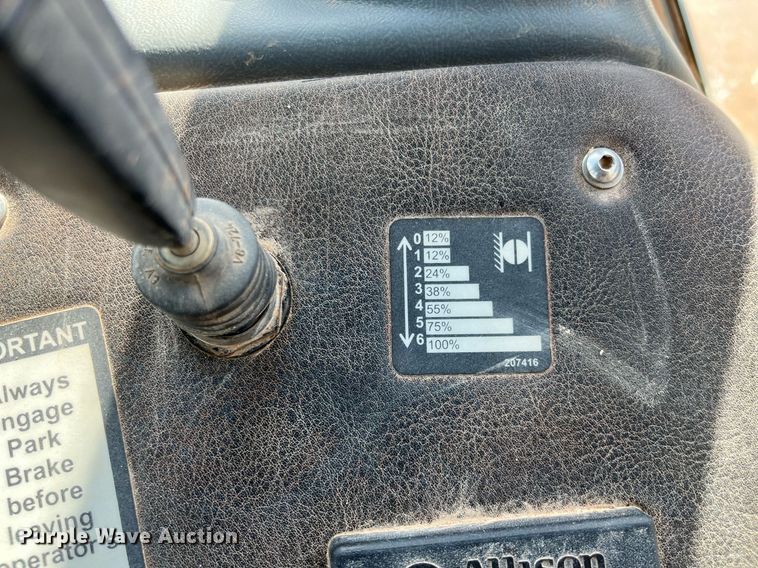 image for item DG5450 2006 John Deere 350D  haul truck