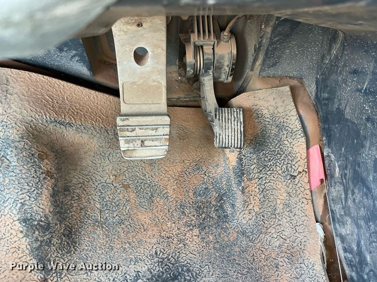 image for item DG5450 2006 John Deere 350D  haul truck