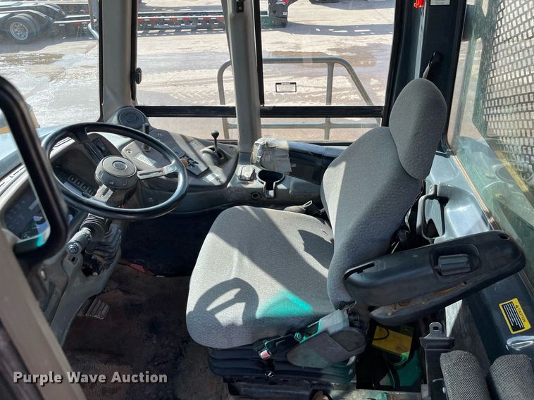 image for item DG5450 2006 John Deere 350D  haul truck