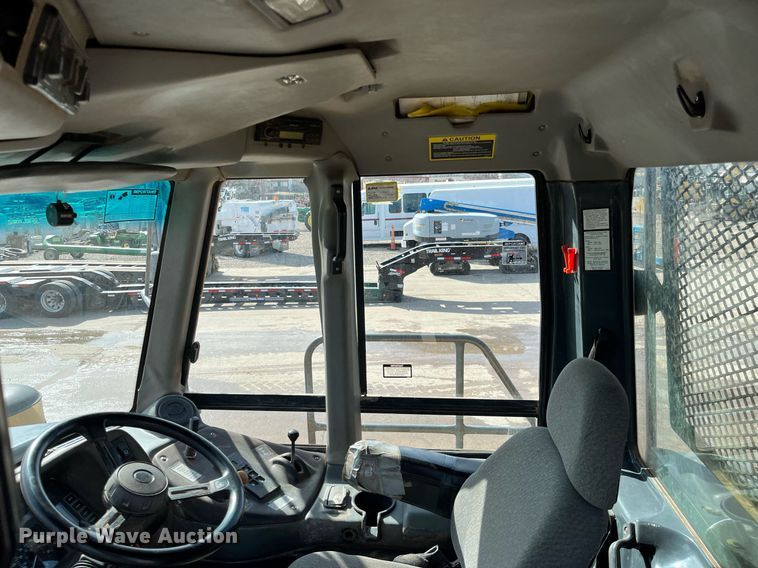 image for item DG5450 2006 John Deere 350D  haul truck