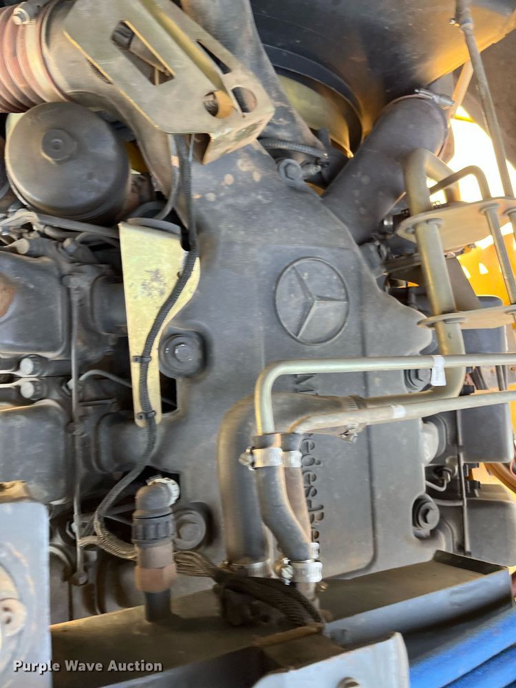 image for item DG5450 2006 John Deere 350D  haul truck