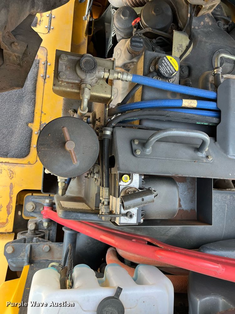 image for item DG5450 2006 John Deere 350D  haul truck