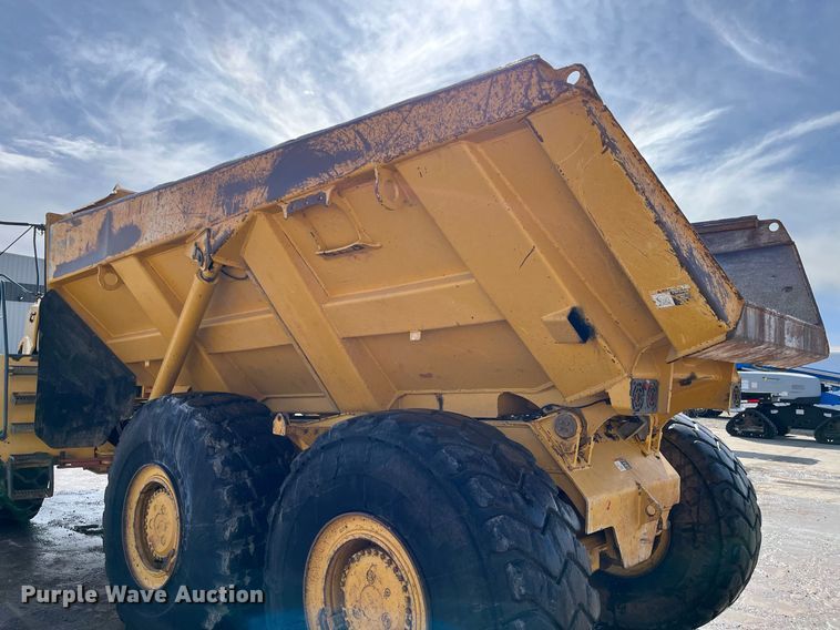 image for item DG5450 2006 John Deere 350D  haul truck