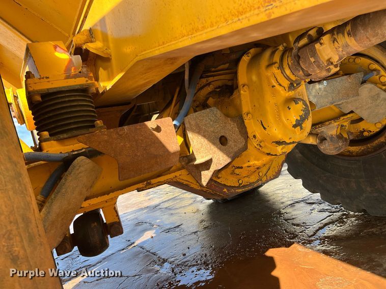 image for item DG5450 2006 John Deere 350D  haul truck