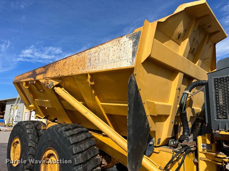 image for item DG5450 2006 John Deere 350D  haul truck