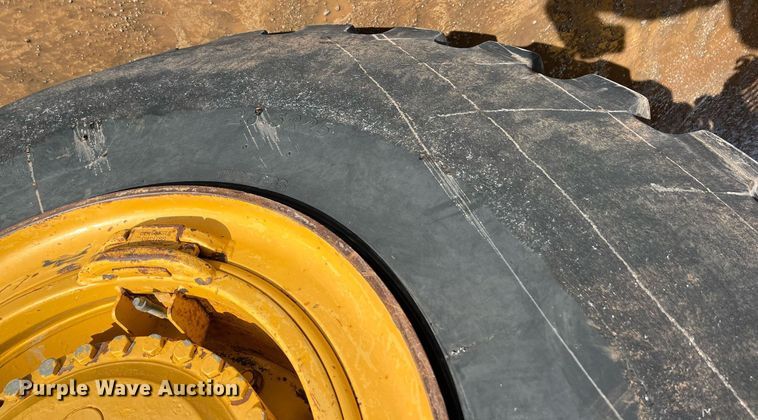 image for item DG5450 2006 John Deere 350D  haul truck