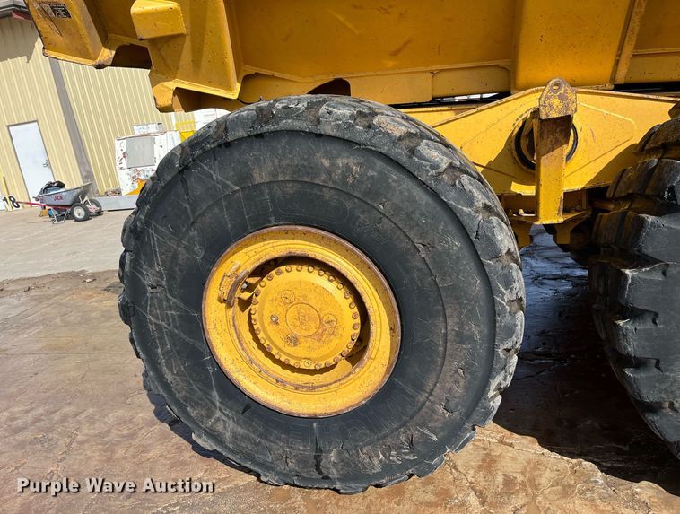 image for item DG5450 2006 John Deere 350D  haul truck