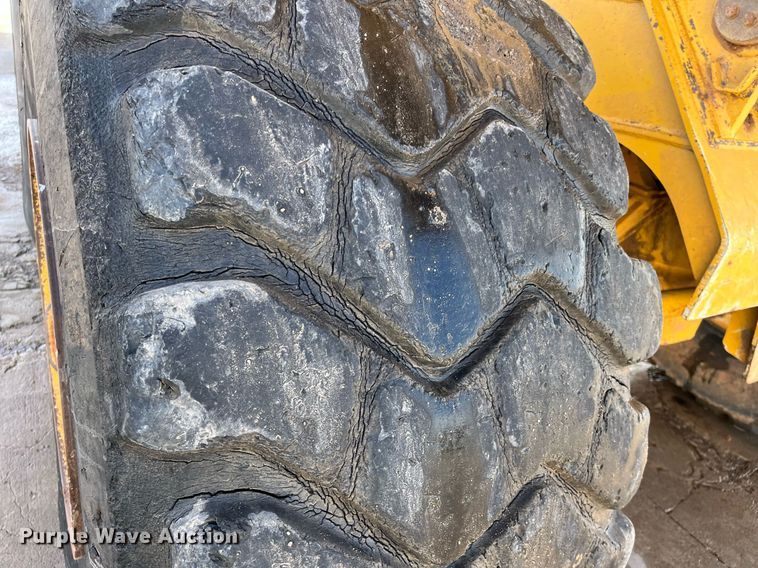 image for item DG5450 2006 John Deere 350D  haul truck