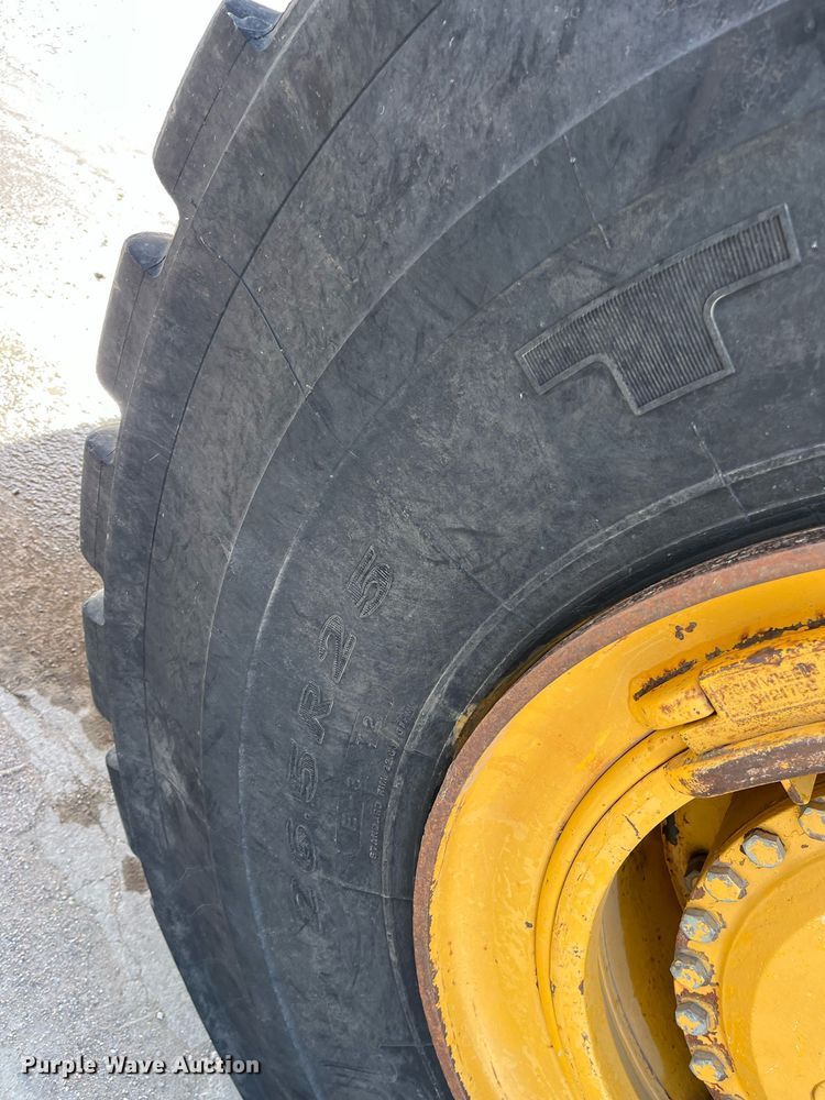 image for item DG5450 2006 John Deere 350D  haul truck