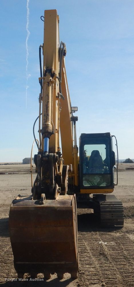 image for item DJ7009 2005 John Deere 120C  excavator