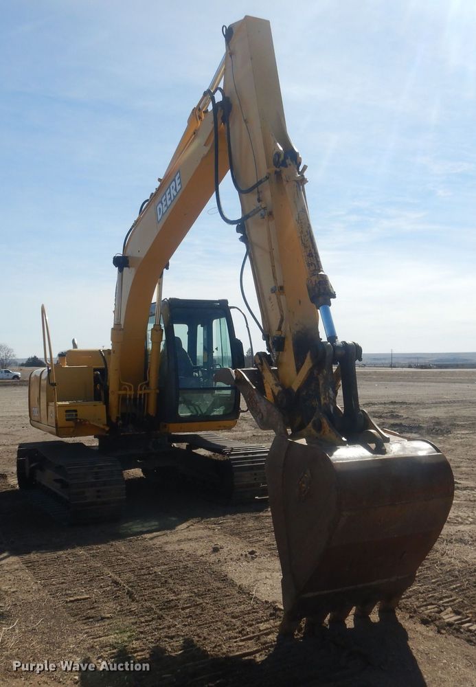 image for item DJ7009 2005 John Deere 120C  excavator