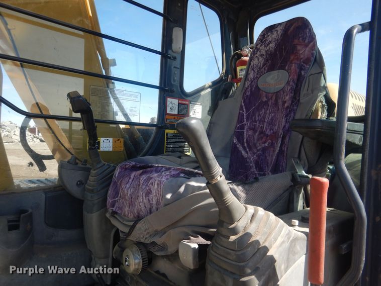 image for item DJ7009 2005 John Deere 120C  excavator