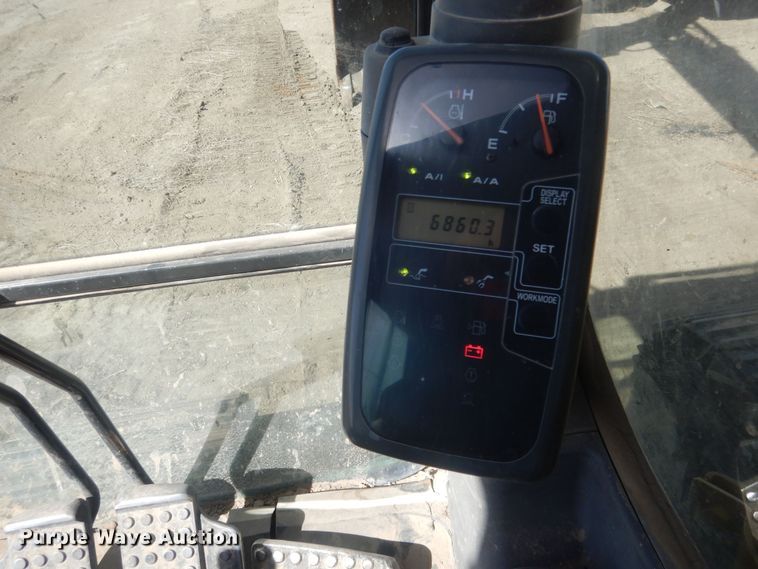 image for item DJ7009 2005 John Deere 120C  excavator