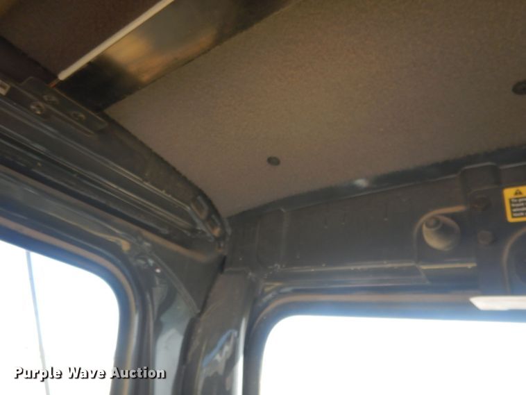 image for item DJ7009 2005 John Deere 120C  excavator