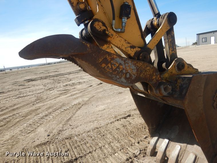 image for item DJ7009 2005 John Deere 120C  excavator