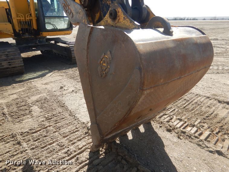 image for item DJ7009 2005 John Deere 120C  excavator