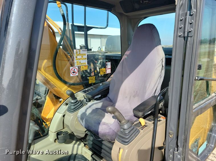 image for item DK5164 2016 Case CX160D  excavator