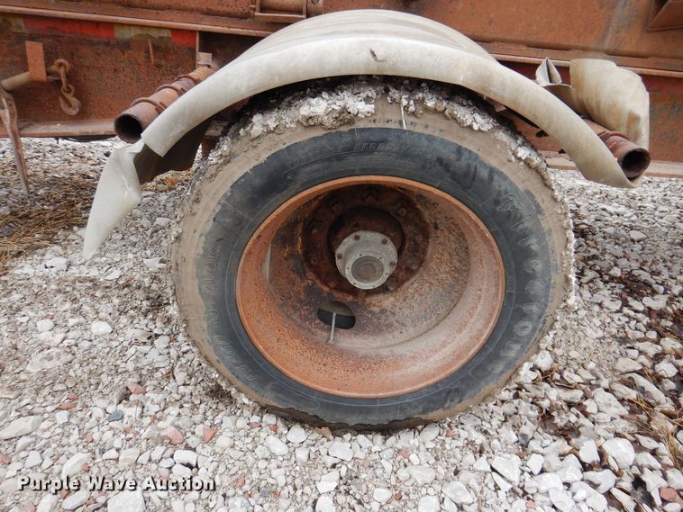 image for item DK5167 1994 Benlee  roll-off container trailer