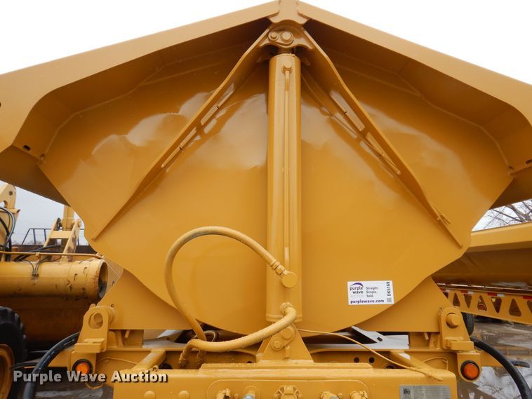 image for item DK5169 2004 Trail King TK60SSD-392  side dump trailer