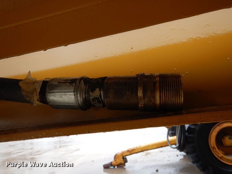 image for item DK5169 2004 Trail King TK60SSD-392  side dump trailer