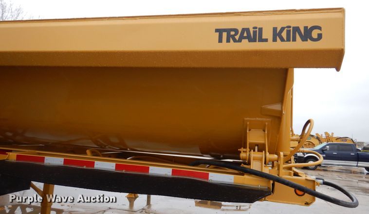 image for item DK5169 2004 Trail King TK60SSD-392  side dump trailer